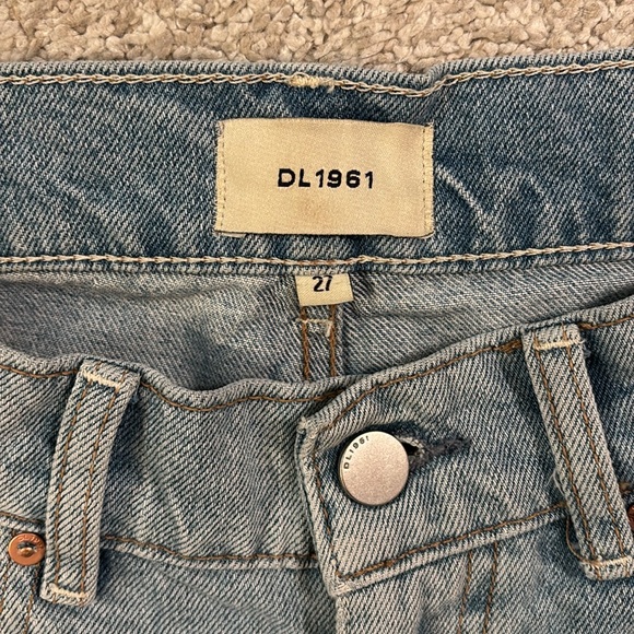 DL 1961 Taylor shorts - Picture 2 of 3